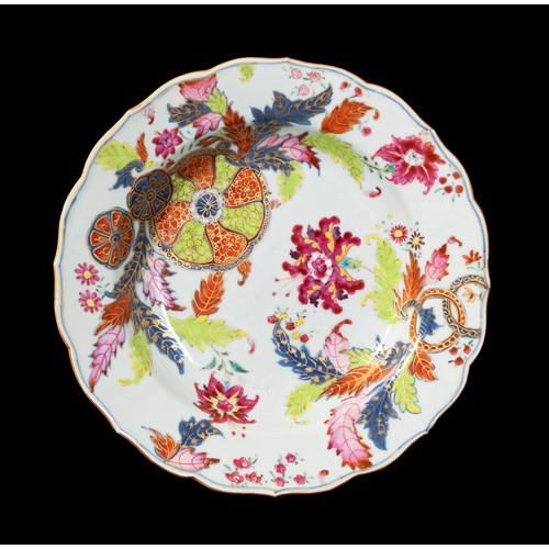 Chinese export porcelain pseudo tobacco leaf soup plate